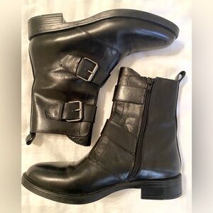 Emanuele Crasto Italian black leather ankle boots. Size 9. Like new.